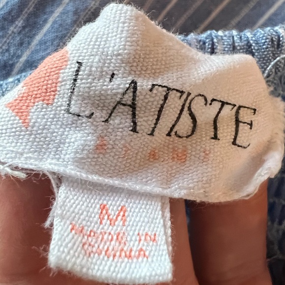 Light blue wide leg romper - tie front cut out - elastic back, adjustable straps - Picture 6 of 6